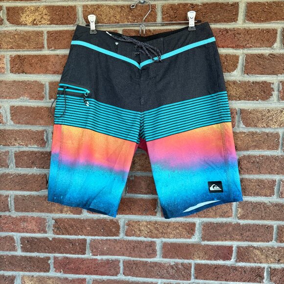 Quiksilver Trunks Boardshorts * Size 30 * Blue Pink Orange - Picture 2 of 8
